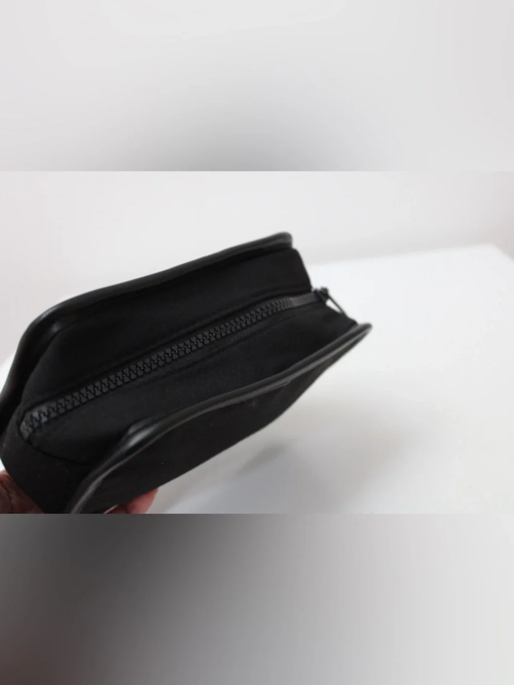 Yves Saint Laurent parfums Make Up Bag